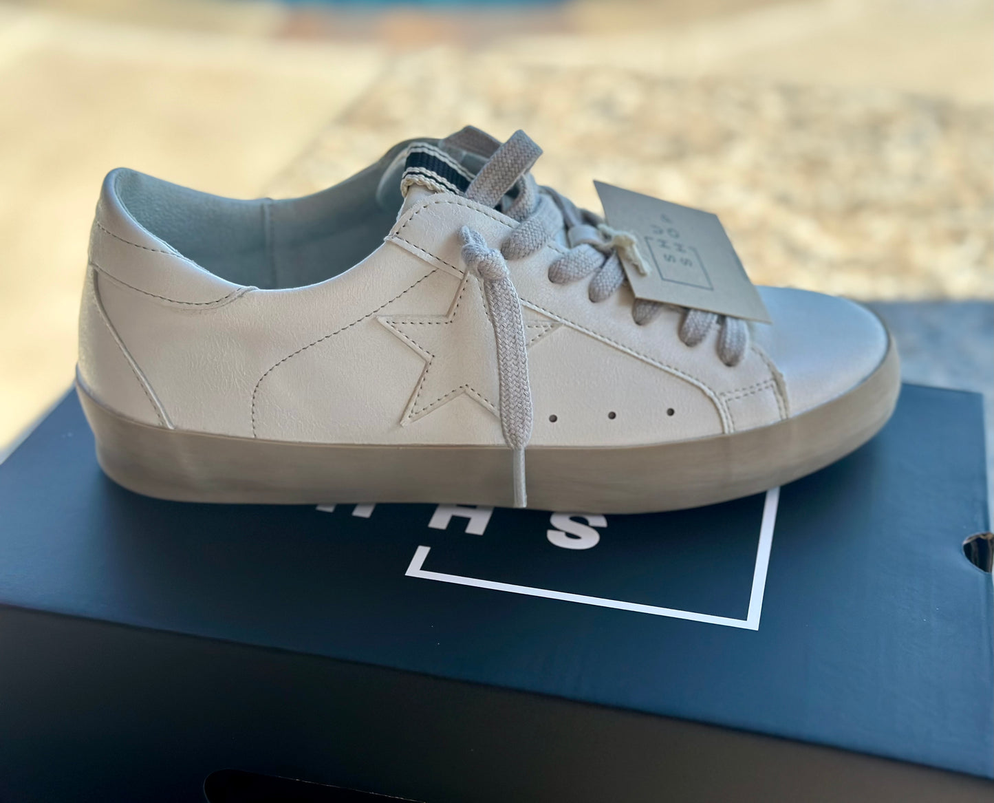 Shu Shop- White
